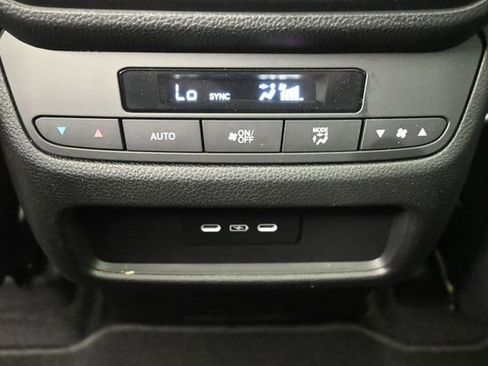 Used 2025 Honda Pilot Touring image 22