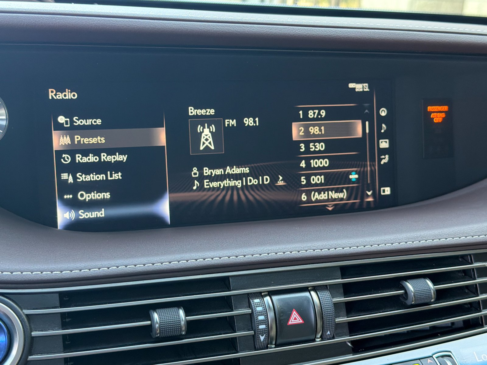 Used 2018 Lexus LS 500h w/ Interior Upgrade Package RWD image 20