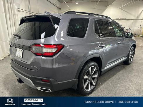 Used 2025 Honda Pilot Elite image 8