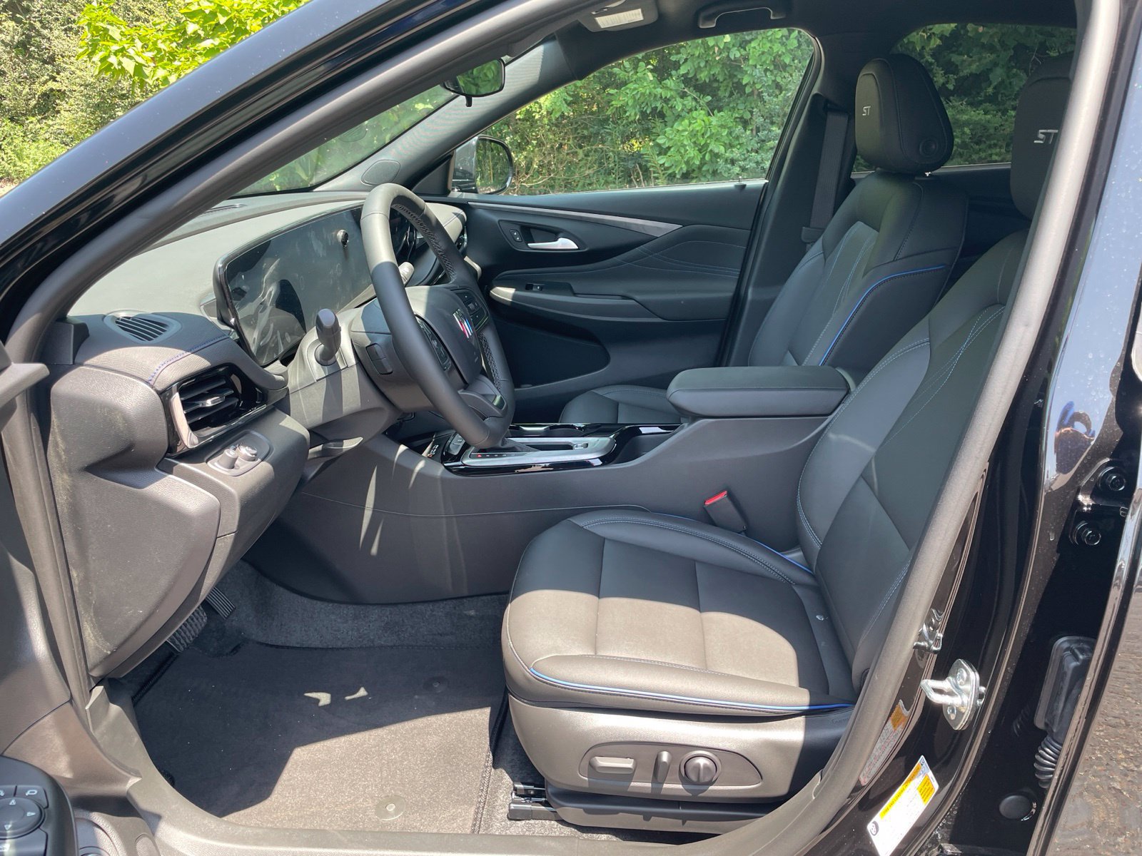 New 2026 Buick Envista Sport Touring w/ Convenience I Package FWD image 13