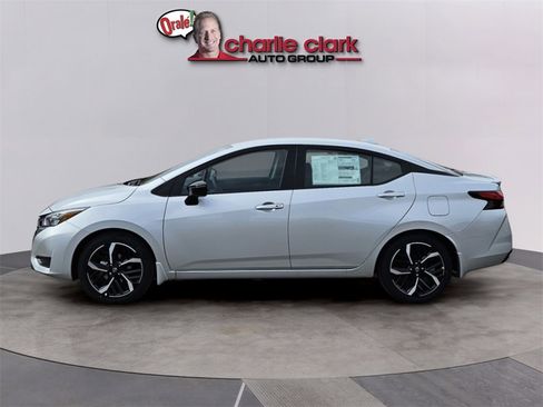 New 2025 Nissan Versa SR w/ Trunk Package image 3