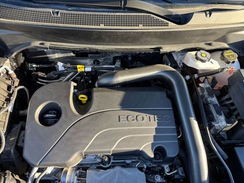 Used 2025 Chevrolet Equinox LT image 31