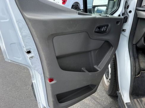 Used 2024 Ford Transit 250 148 Medium Roof RWD image 10