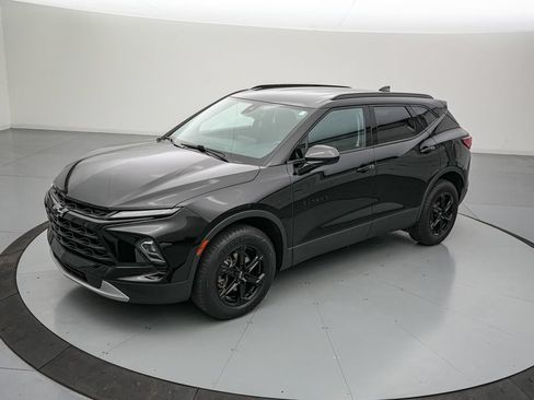 Used 2023 Chevrolet Blazer LT w/ Convenience Package FWD image 8