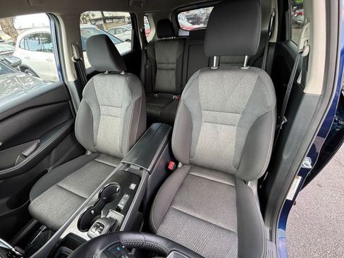 Used 2025 Nissan Rogue SV FWD image 37