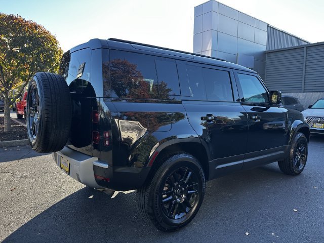 Used 2025 Land Rover Defender 110 S AWD/4WD image 5