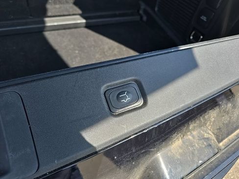 Used 2025 Ford Expedition Tremor AWD/4WD image 7