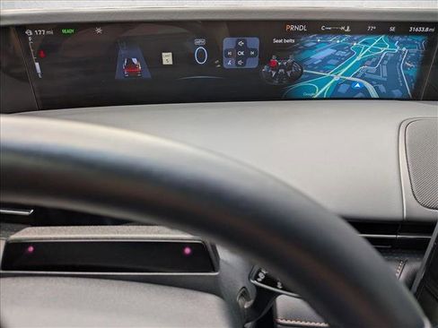 Used 2024 Lincoln Nautilus Reserve w/ Equipment Group 202A image 10