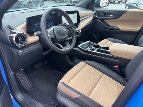 Used 2026 Chevrolet Equinox ACTIV w/ Convenience Package III image 7