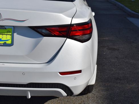 Certified 2025 Nissan Sentra SV w/ SV Premium Package image 8