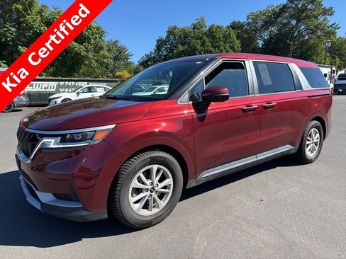 Certified 2022 Kia Carnival LX image 1