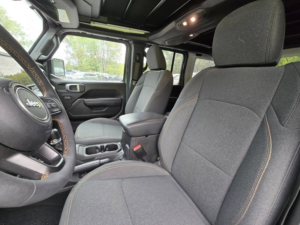 Used 2024 Jeep Wrangler Unlimited Sport AWD/4WD image 21