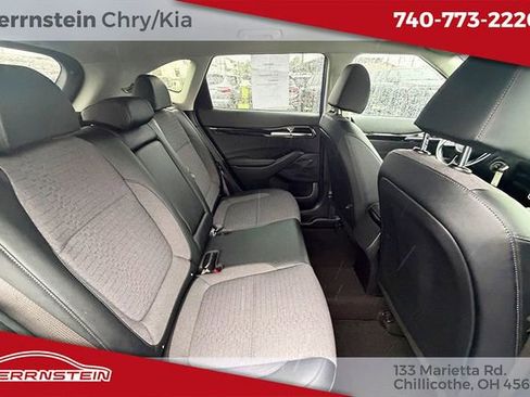 Used 2021 Kia Seltos S AWD/4WD image 16