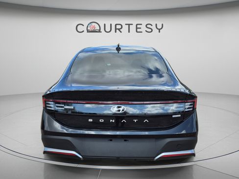 New 2026 Hyundai Sonata Blue FWD image 4