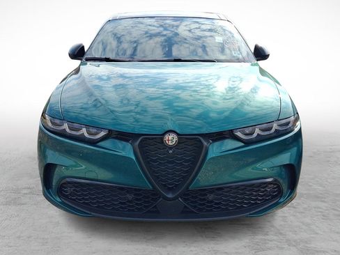 Used 2024 Alfa Romeo Tonale Veloce w/ Active Assist Package AWD/4WD image 2