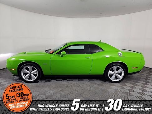 Used 2017 Dodge Challenger R/T w/ Driver Convenience Group image 6