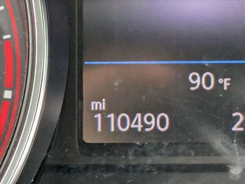 Used 2018 Volkswagen Tiguan SE image 11