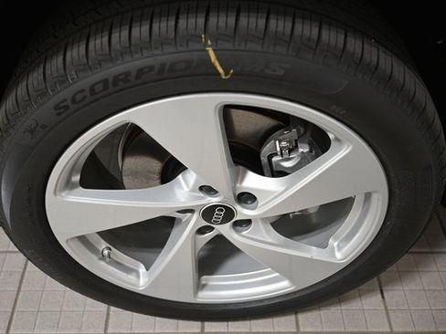 New 2025 Audi Q5 2.0T Premium Plus image 18