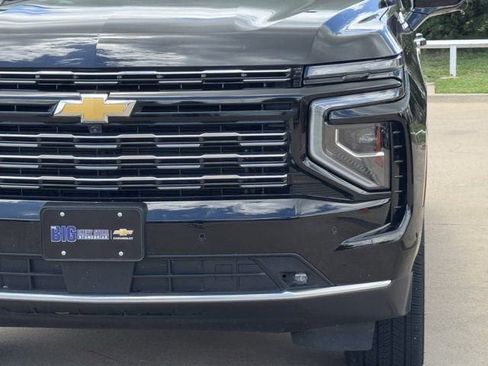 Used 2026 Chevrolet Suburban High Country AWD/4WD image 10
