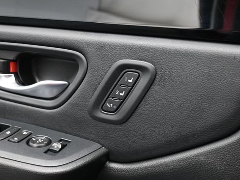 Used 2025 Honda Pilot EX-L image 20