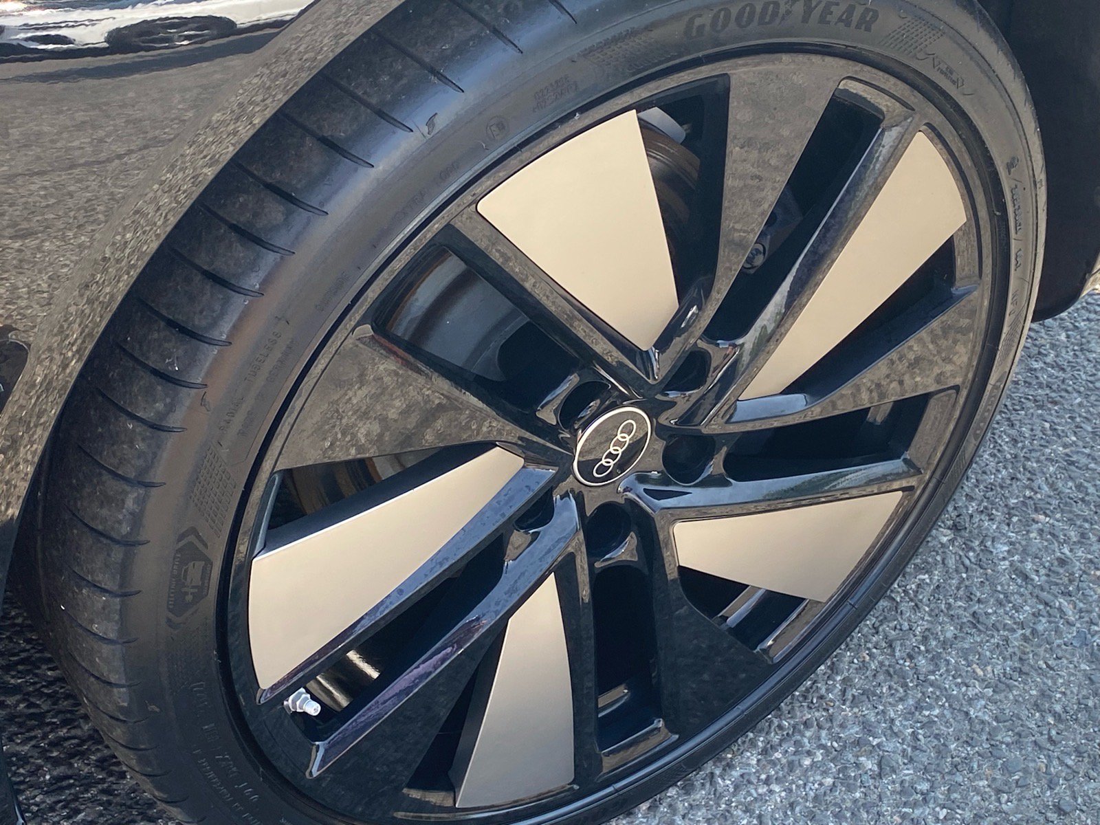 Used 2022 Audi e-tron GT Prestige w/ Prestige Package AWD/4WD image 23