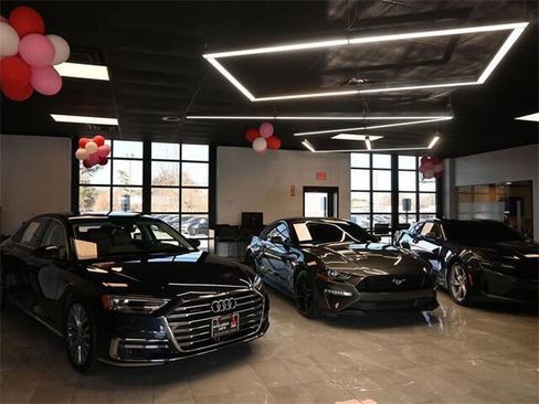 Used 2019 Tesla Model 3 Standard Range Plus image 6