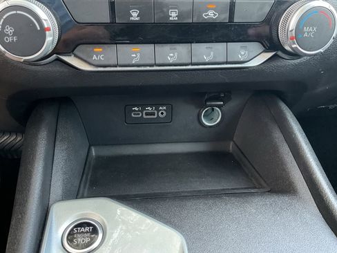 Used 2025 Nissan Altima 2.5 SV FWD image 22