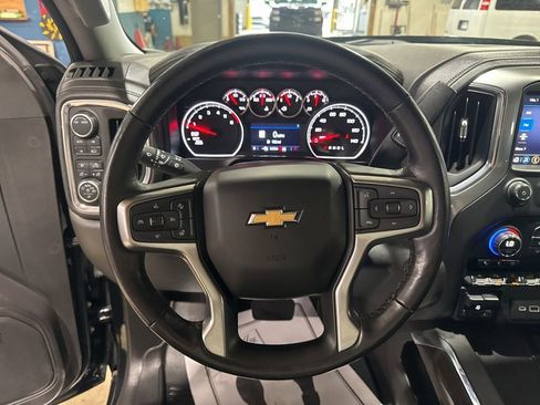 Used 2020 Chevrolet Silverado 1500 LTZ w/ LTZ Premium Package image 27