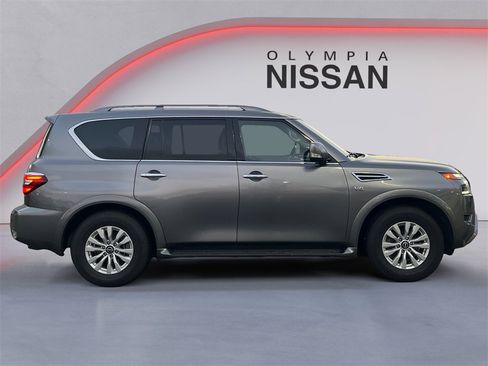 Used 2022 Nissan Armada SV image 6