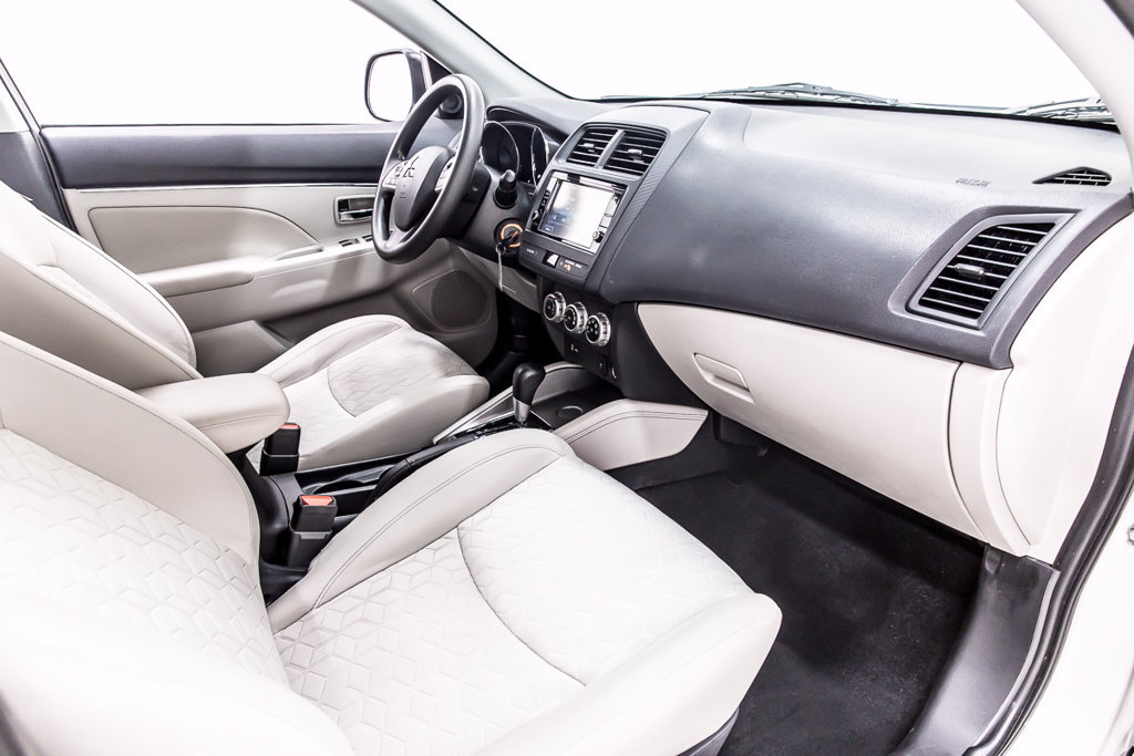 Used 2020 Mitsubishi Outlander Sport ES FWD image 32