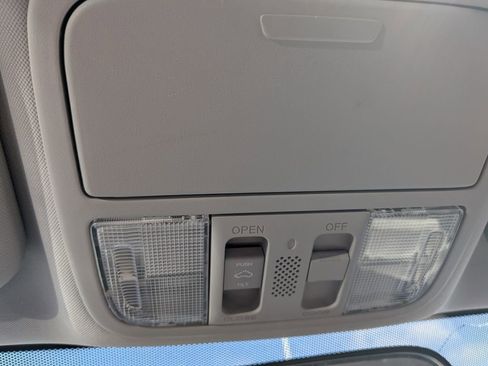 Used 2011 Honda CR-V EX image 19