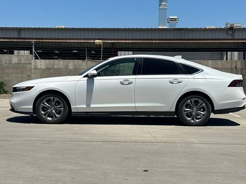 Used 2024 Honda Accord EX image 6