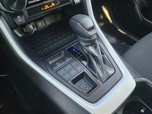 Used 2024 Toyota RAV4 LE image 12