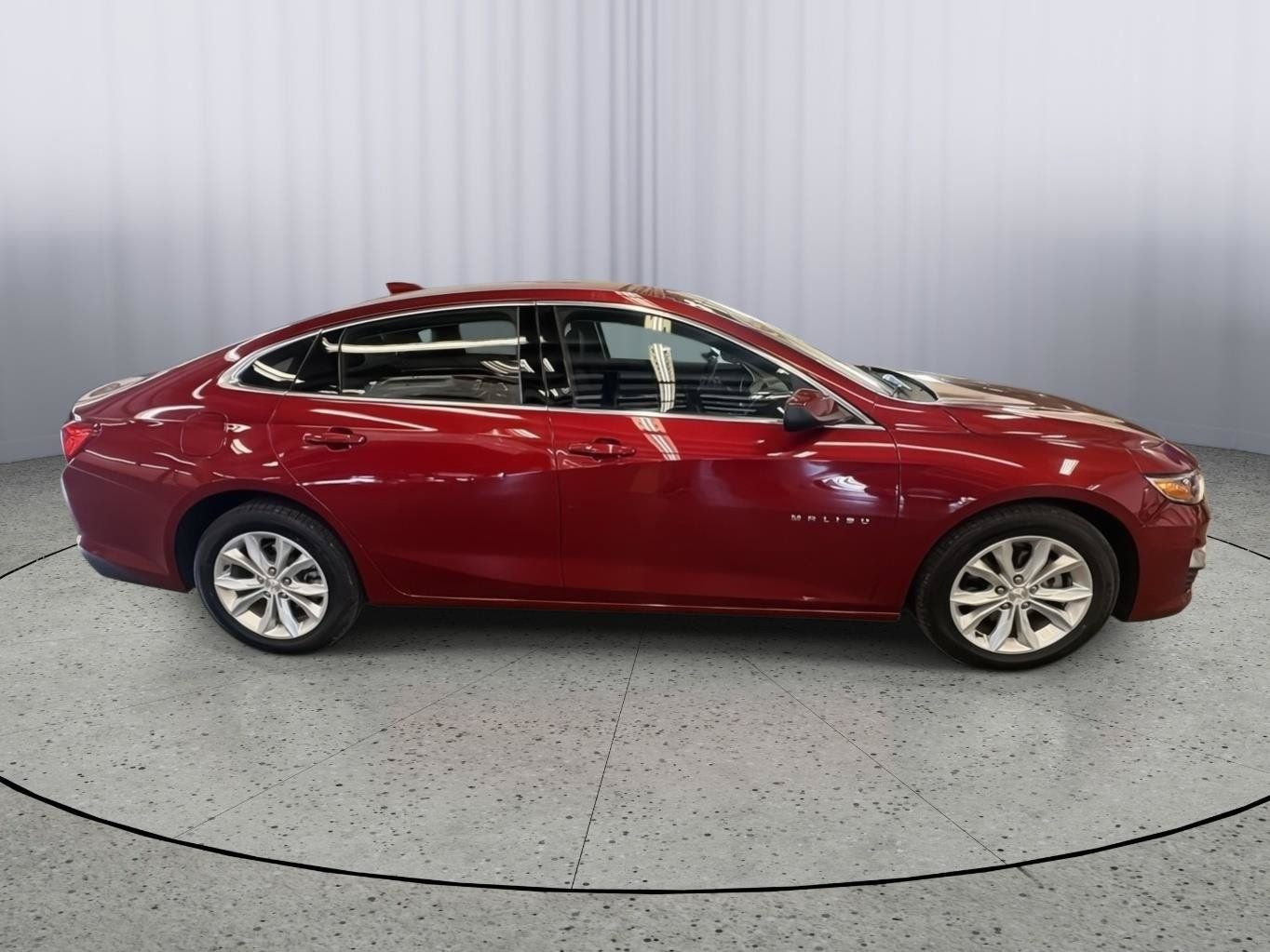 Used 2025 Chevrolet Malibu LT FWD image 7
