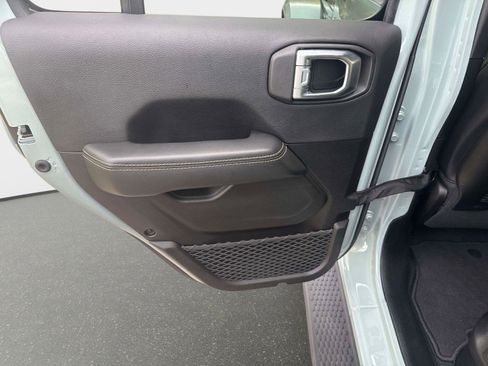 Used 2024 Jeep Wrangler Sahara w/ Safety Group image 11