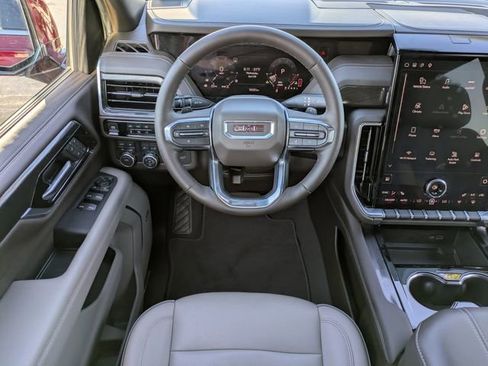Used 2025 GMC Yukon Elevation AWD/4WD image 15