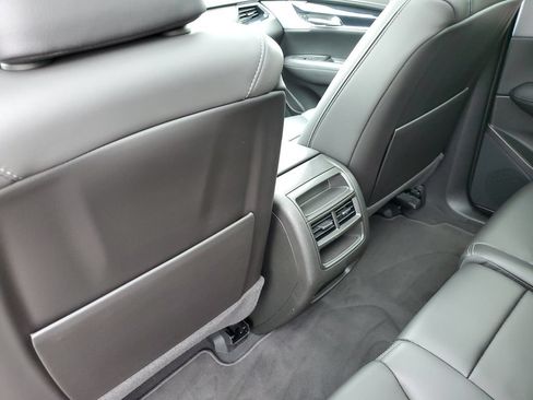 Used 2024 Cadillac XT5 Premium Luxury FWD image 32