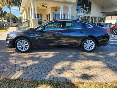 Used 2023 Chevrolet Malibu LT image 2