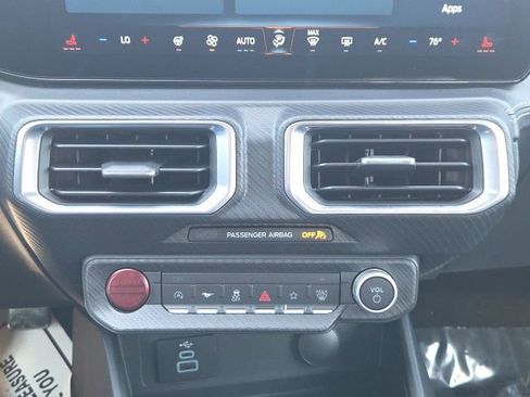 Used 2025 Ford Mustang Premium image 25