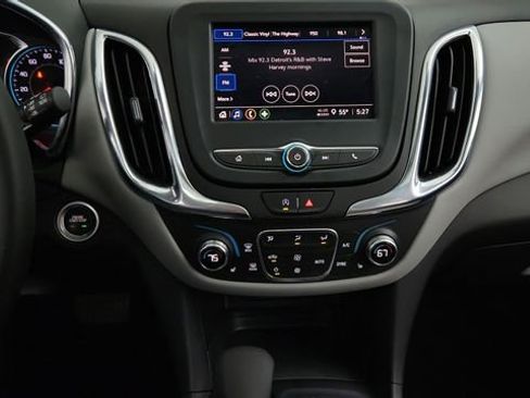 Used 2023 Chevrolet Equinox LT image 16
