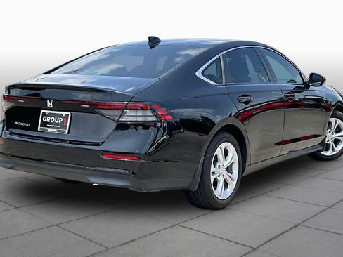 Used 2025 Honda Accord LX image 11
