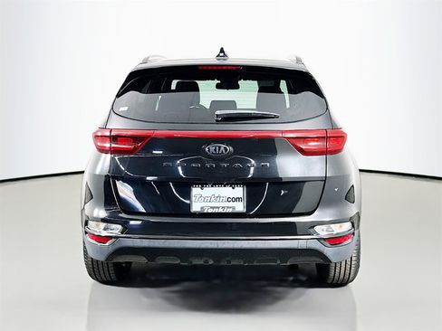 Used 2022 Kia Sportage Nightfall Edition image 6