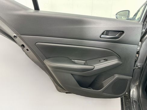Used 2025 Nissan Altima 2.5 SV FWD image 25