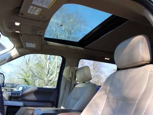 Used 2018 Ford F150 Lariat image 25