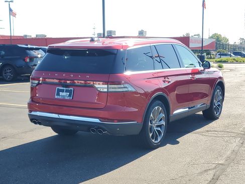 New 2026 Lincoln Aviator AWD image 4