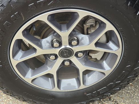 Used 2024 Jeep Wrangler Sport S image 31