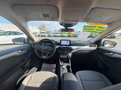 Used 2020 Ford Escape SE image 15