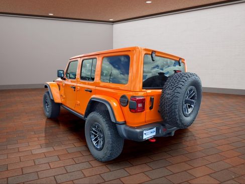 Used 2025 Jeep Wrangler Unlimited Rubicon AWD/4WD image 6