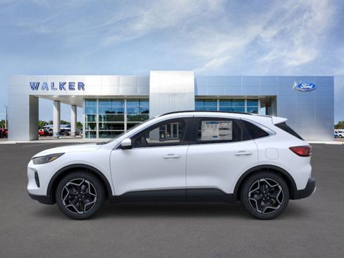 New 2026 Ford Escape Platinum w/ Premium Technology Package image 3