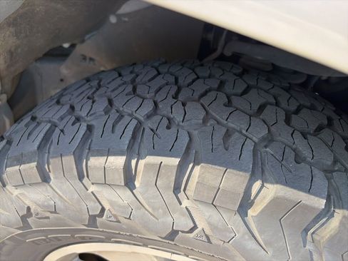 Used 2012 Toyota 4Runner SR5 w/ Convenience Pkg image 13